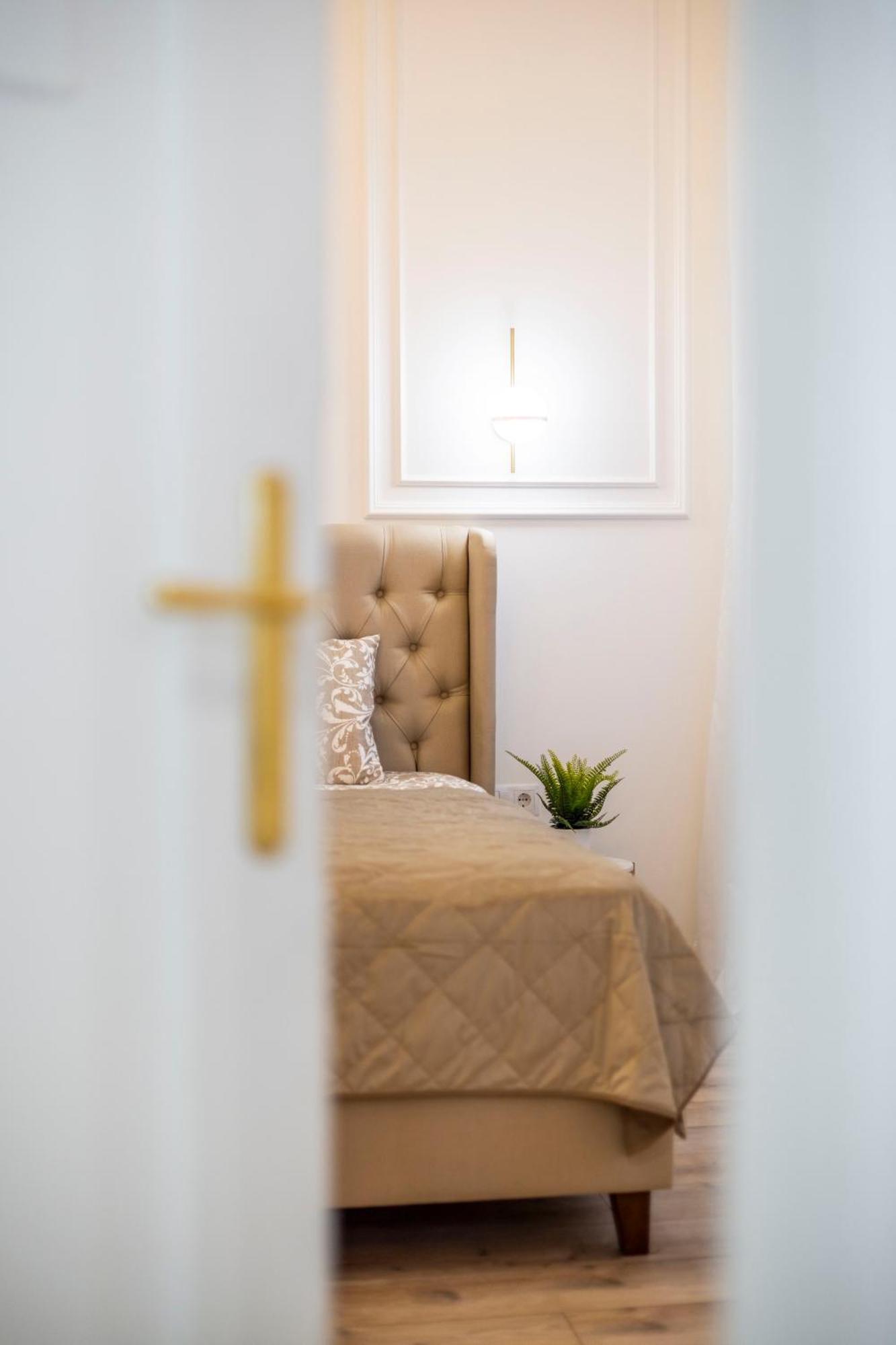 Luxurious Central 4Bedrm 3Bathrm Residence W/ Balcony Budapest Ngoại thất bức ảnh