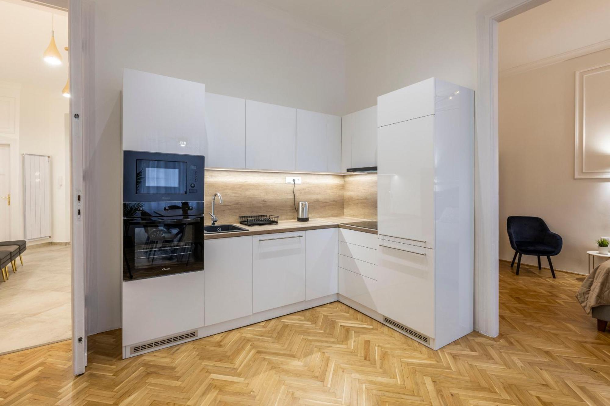 Luxurious Central 4Bedrm 3Bathrm Residence W/ Balcony Budapest Ngoại thất bức ảnh