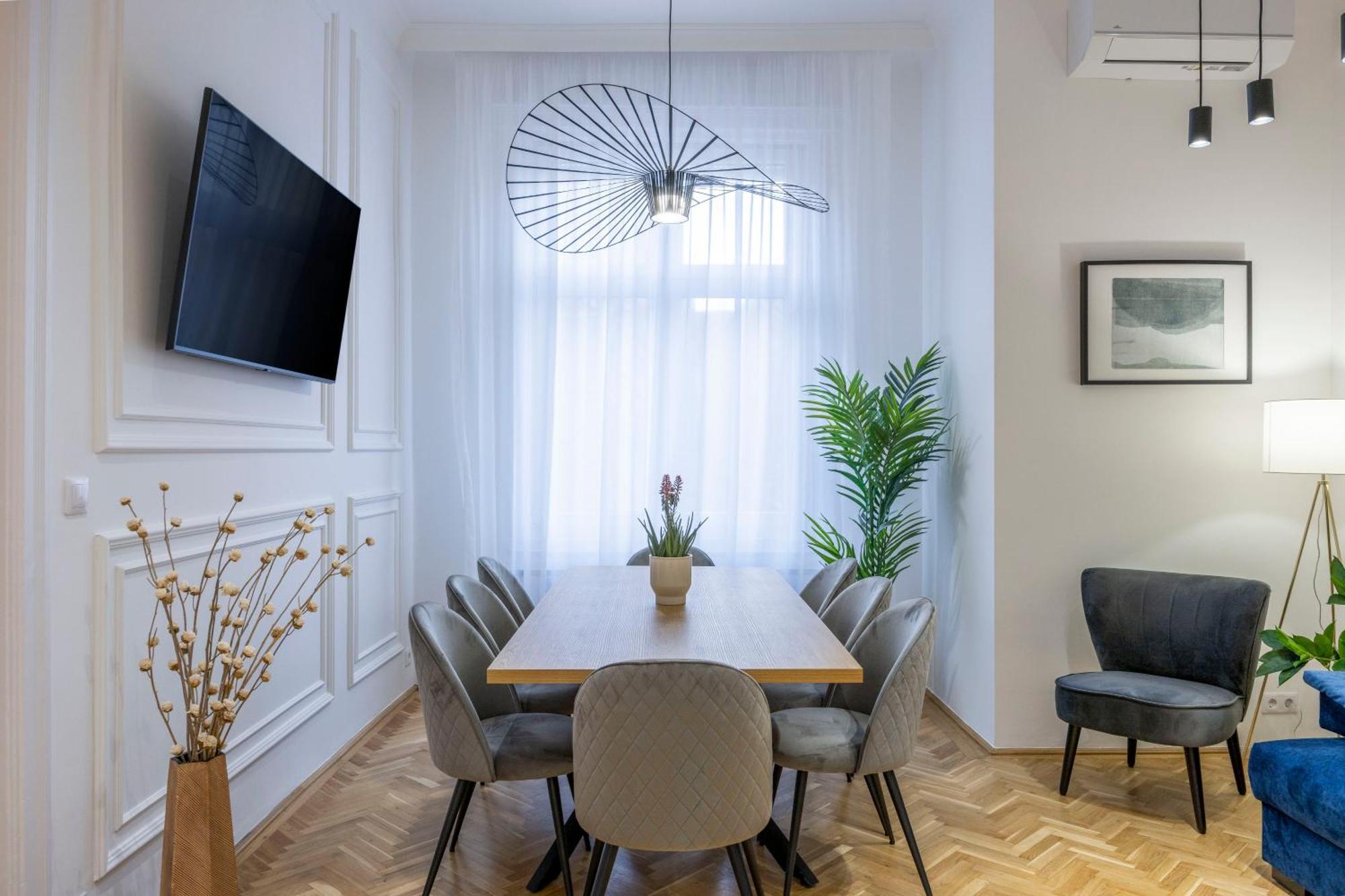 Luxurious Central 4Bedrm 3Bathrm Residence W/ Balcony Budapest Ngoại thất bức ảnh