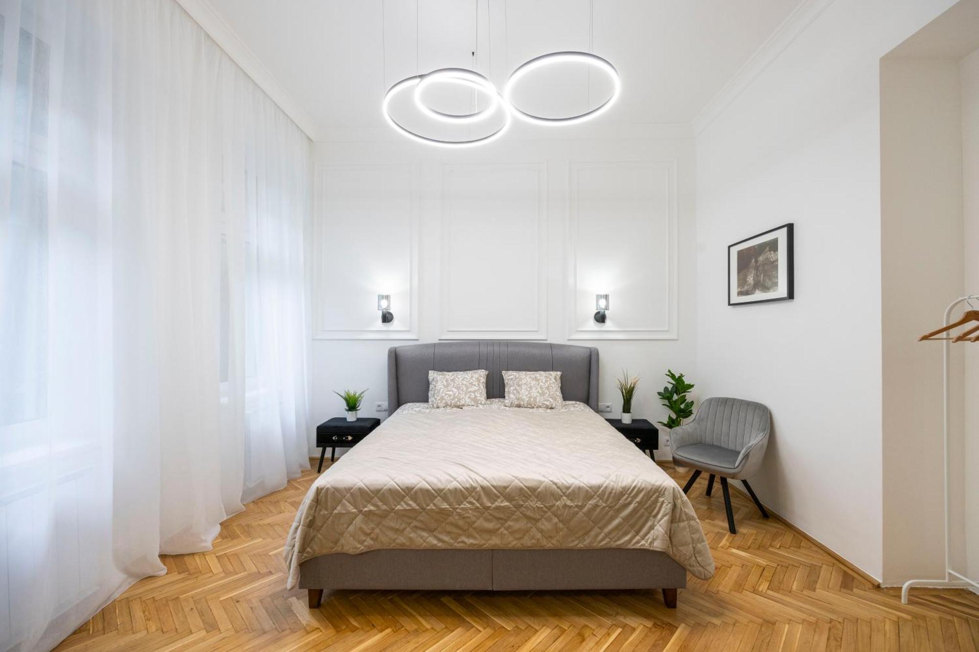 Luxurious Central 4Bedrm 3Bathrm Residence W/ Balcony Budapest Ngoại thất bức ảnh