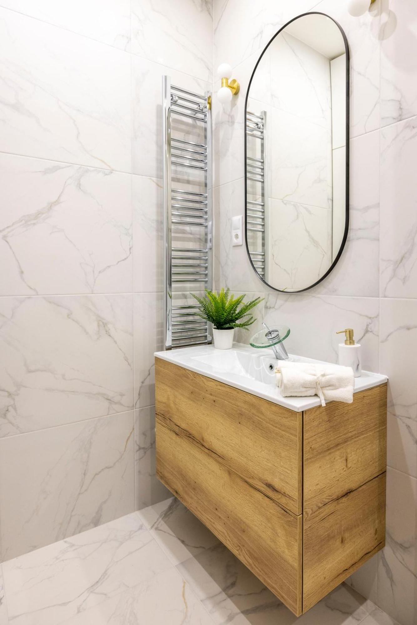 Luxurious Central 4Bedrm 3Bathrm Residence W/ Balcony Budapest Ngoại thất bức ảnh