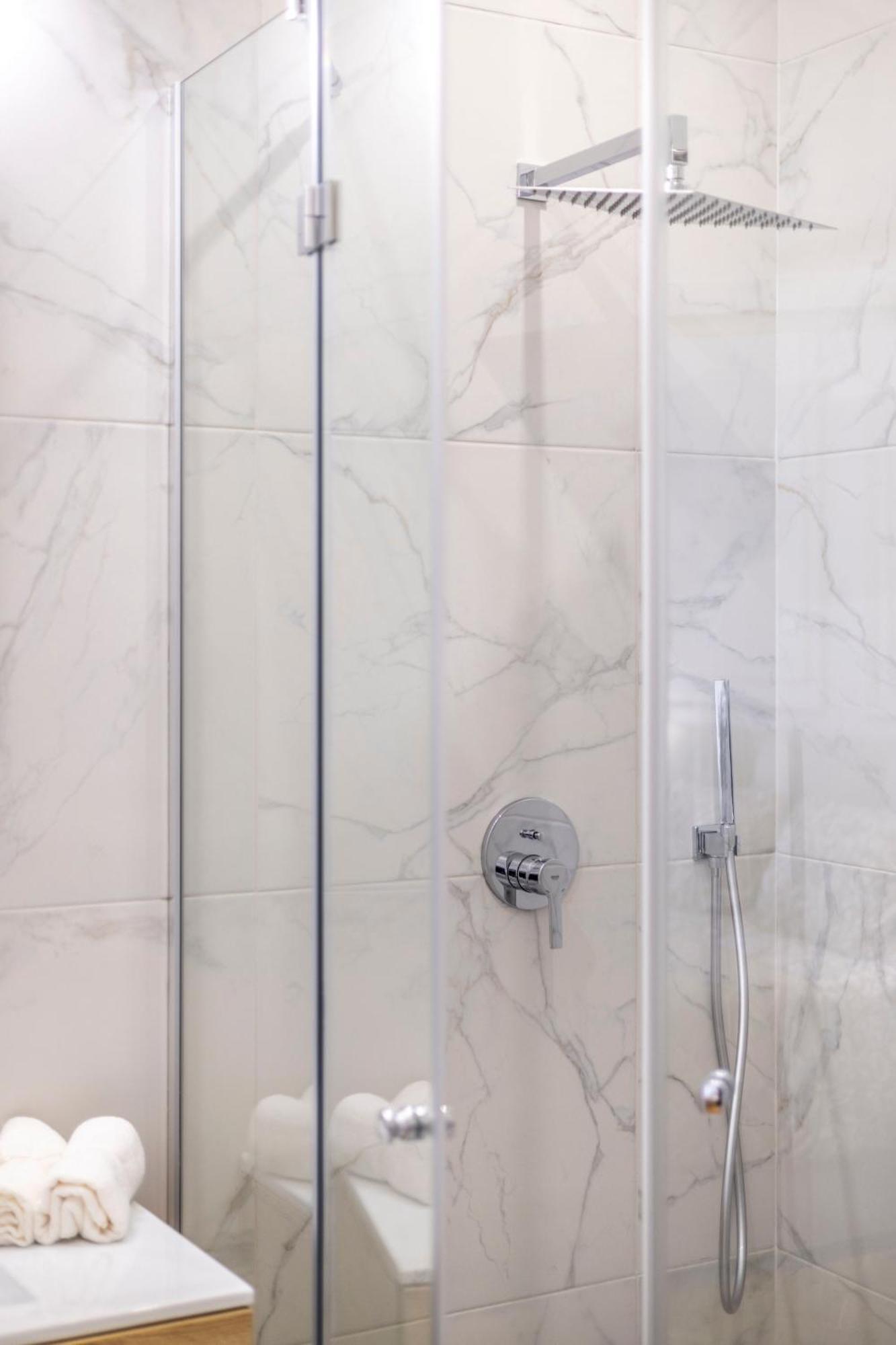 Luxurious Central 4Bedrm 3Bathrm Residence W/ Balcony Budapest Ngoại thất bức ảnh