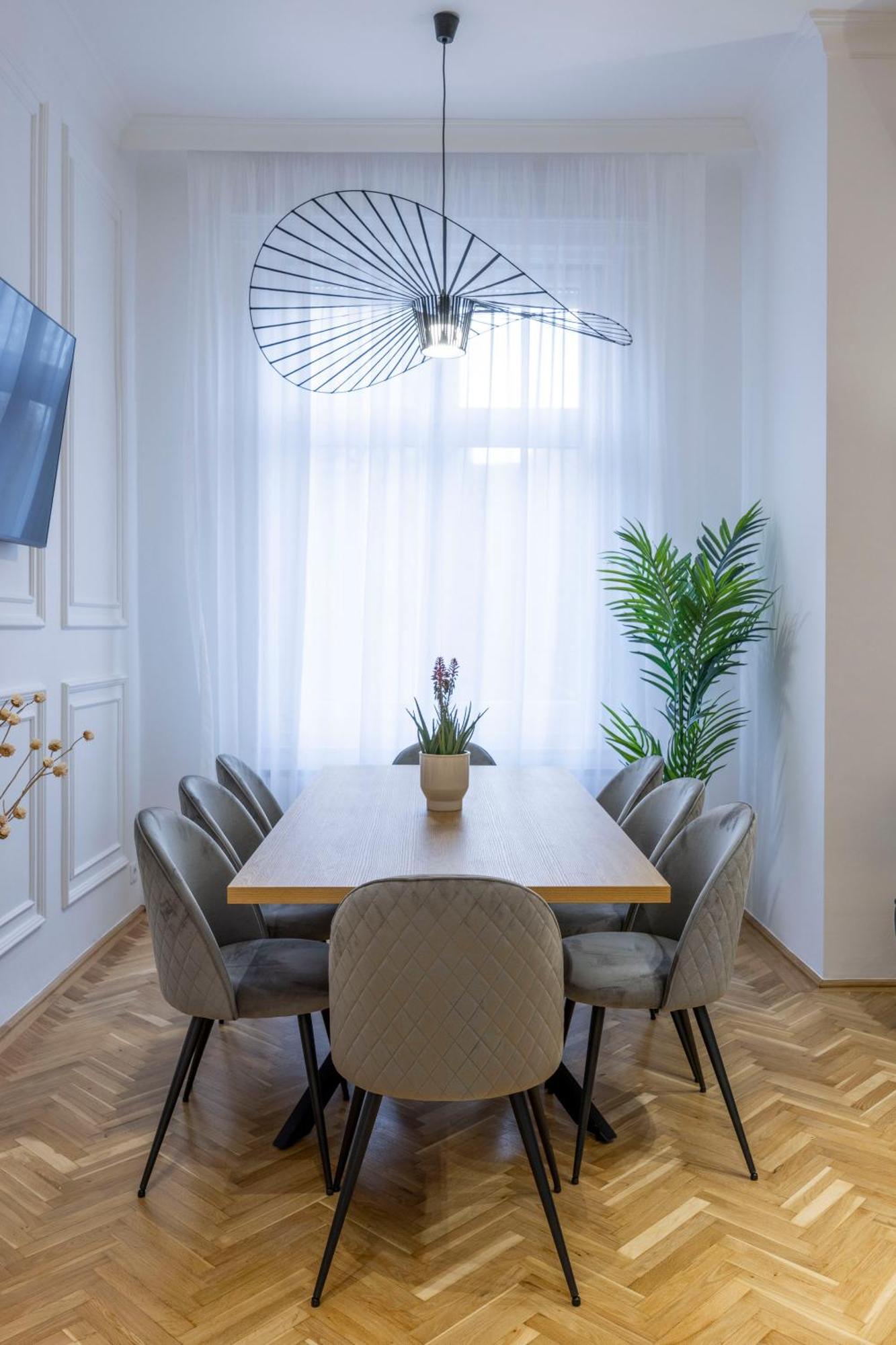 Luxurious Central 4Bedrm 3Bathrm Residence W/ Balcony Budapest Ngoại thất bức ảnh