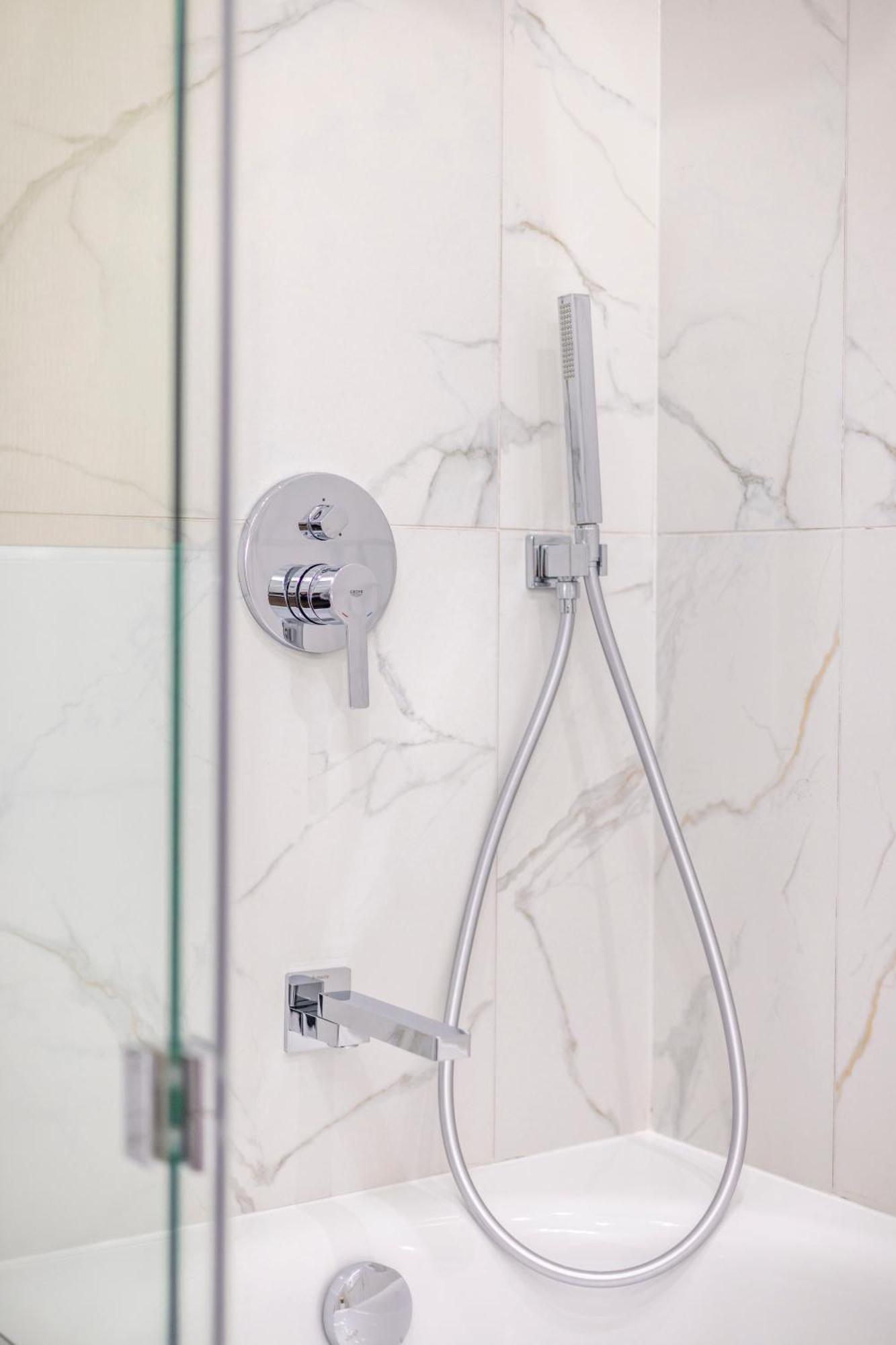Luxurious Central 4Bedrm 3Bathrm Residence W/ Balcony Budapest Ngoại thất bức ảnh